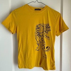 Brandy Melville tiger shirt 🧡